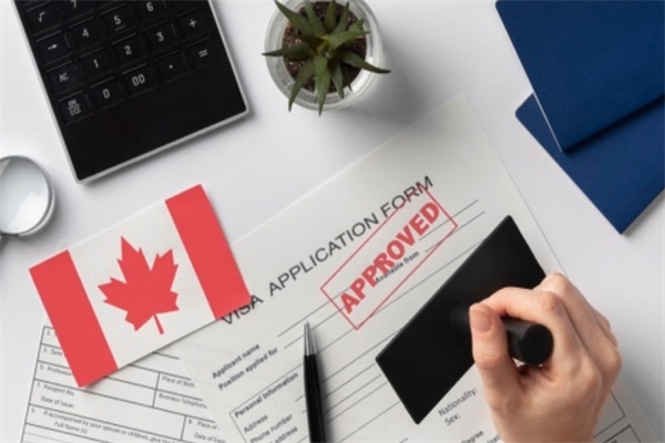 加拿大移民现在容易办理吗？