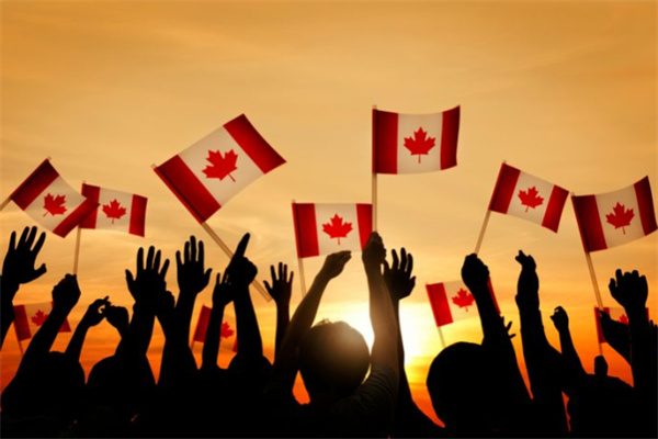 加拿大移民身份可享有哪些福利